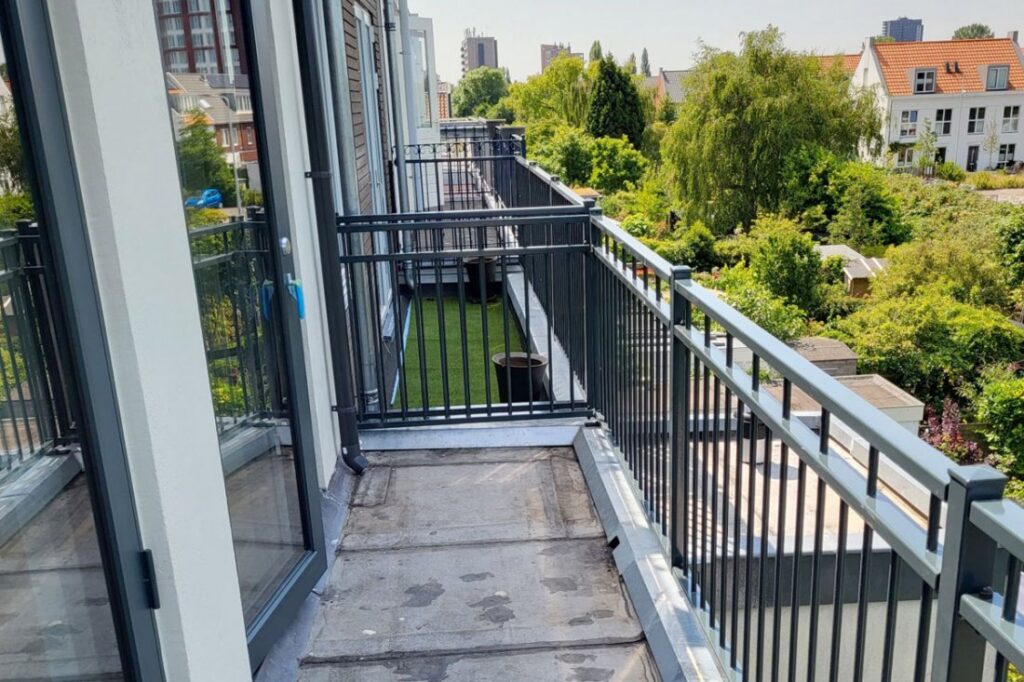 Balkonhek of balustrade vervangen in een grachtenpand: waar let je op? (3)