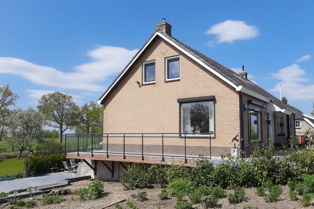 Glazen balustrade aan het IJ: wind, uitzicht en onderhoud (3)